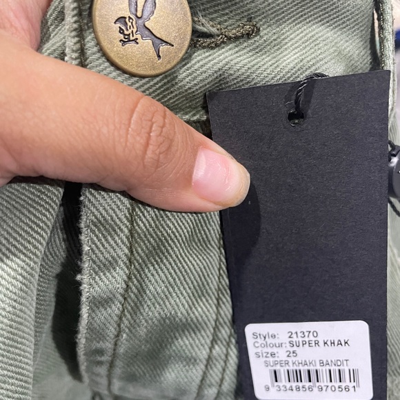 *** not for sale***New One Teaspoon Bandits super Khak shorts size 25 solid de - Picture 8 of 9